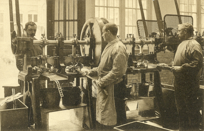 750 Interieur van de Rijksmunt (Leidseweg 90) te Utrecht: ponsmachines.